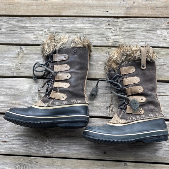 Sorel Joan Of Arctic Dark Brown Boots - Picture 3 of 15